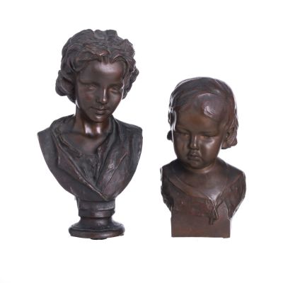 DUAS ESCULTURAS. "Isabel e Flor Agreste". Em bronze dos Escultores Ant&oacute;nio Teixeira Lopes 