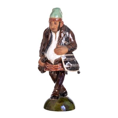 FIGURA DE MOVIMENTO "SALOIO". Em faian&ccedil;a portuguesa fabrico das Caldas 