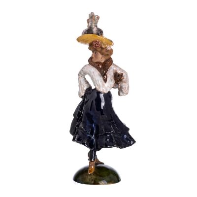 FIGURA DE MOVIMENTO "A ELEGANTE". Em faian&ccedil;a portuguesa fabrico das Caldas 