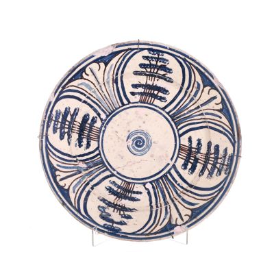 PRATO EM FAIAN&Ccedil;A. Portuguesa do s&eacute;c. XVII, de Coimbra decora&ccedil;&atilde;o dita 