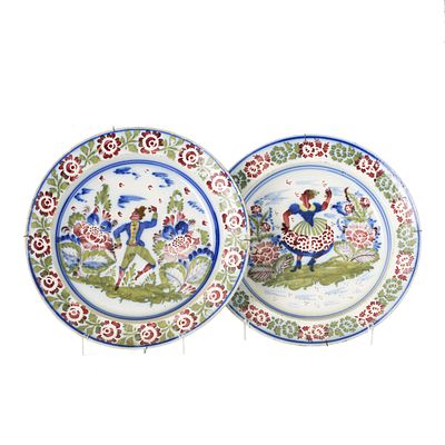 PAR DE PRATOS EM FAIAN&Ccedil;A. Portuguesa, poss&iacute;vel fabrico de Coimbra do in&iacute;cio do 