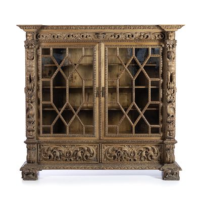 ARM&Aacute;RIO VITRINE DE GRANDES DIMENS&Otilde;ES. Portugu&ecirc;s, estilo barroco do s&eacute;c.XIX, em 