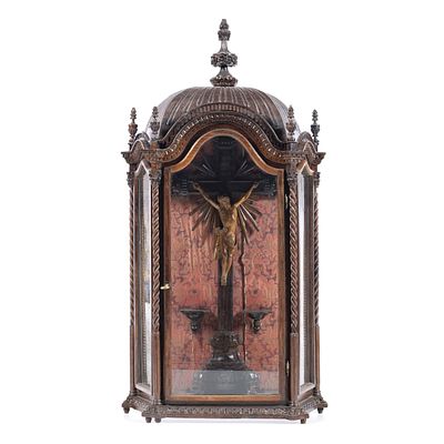 ORAT&Oacute;RIO D. MARIA. Portugu&ecirc;s do s&eacute;c. XIX, em madeira de pau-santo com entalhamentos 
