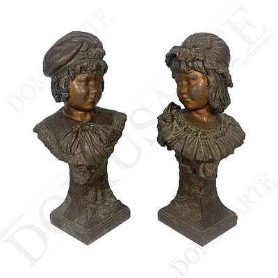 Bustos " Menina e Menino". em liga de metal, em bom estado de conserva&ccedil;&atilde;o, Europa inicio s&eacute;c XX 