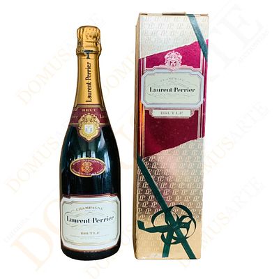 Champgne - Laurent Perrier Brut. Garrafa de Champagne Laurent-Perrier Brut L.P., Fran&ccedil;a, em 