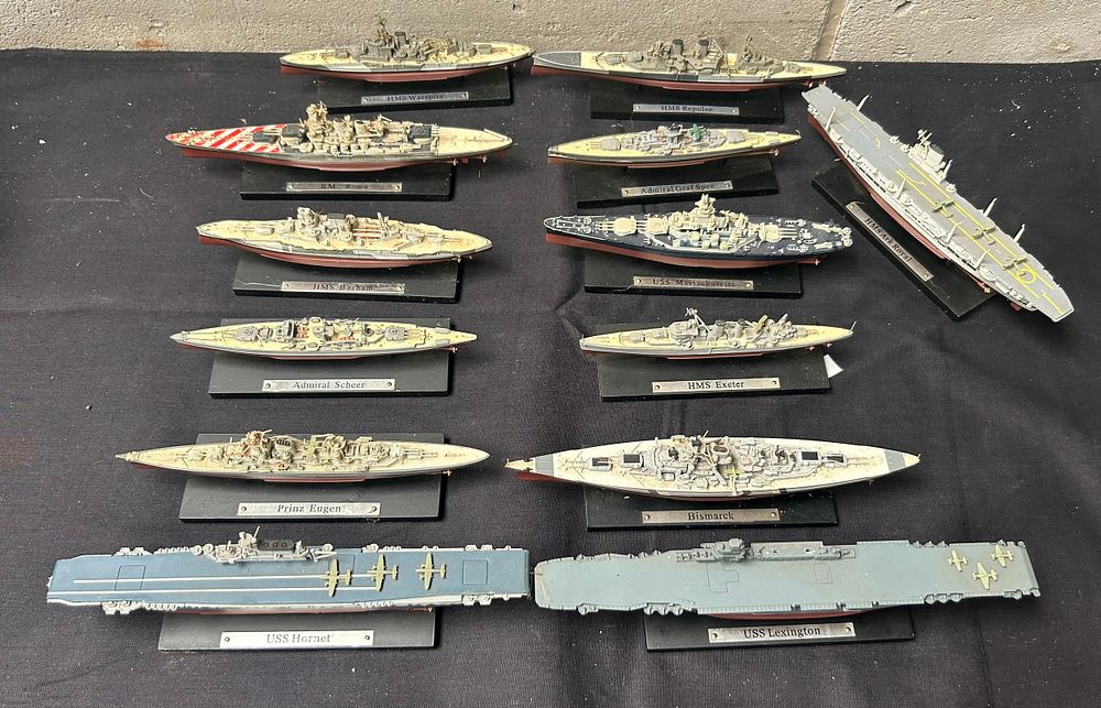 Lot 127: Tray Of Various Model Ships.