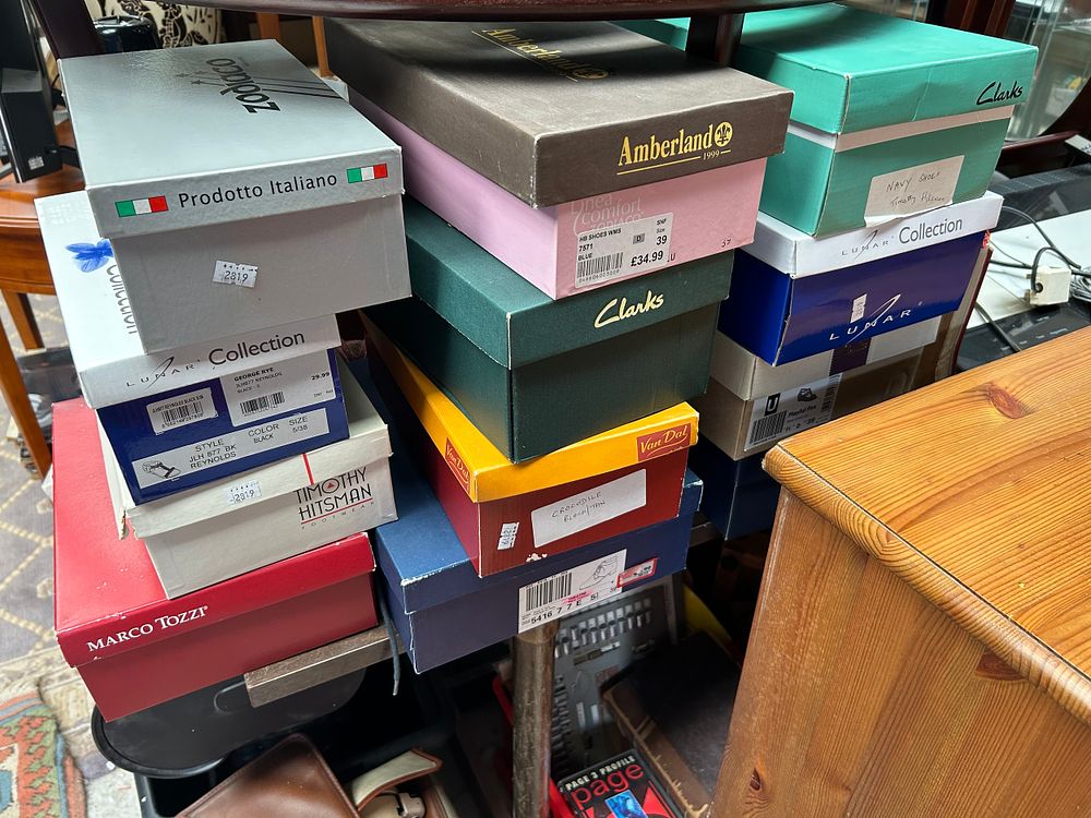 Lot 340: Mostly Boxed Ladies Shoes (13) Size 5.