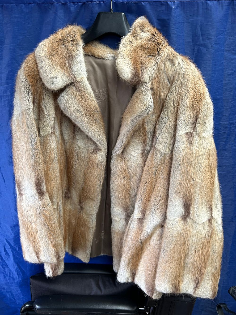Lot 399: Harry Fish Of Chesterfield Practical Furriers Fox Fur...