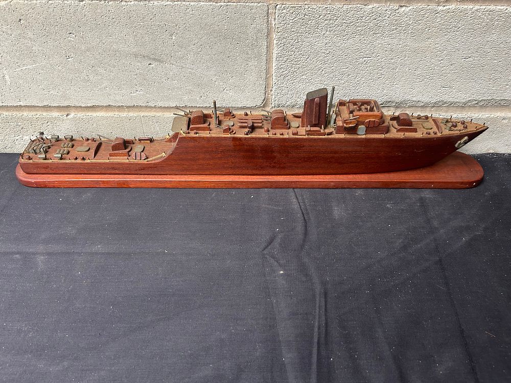 Lot 524: WW2 Royal Navy Scratch Built Boat 25" In...