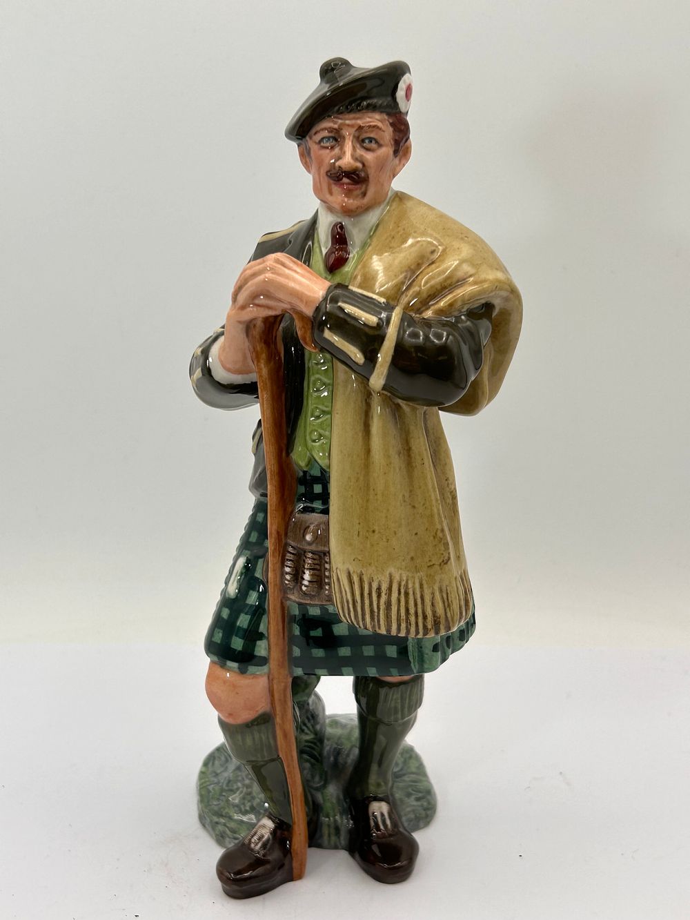 Lot 590: Royal Doulton " The Laird" , 1970 ,...