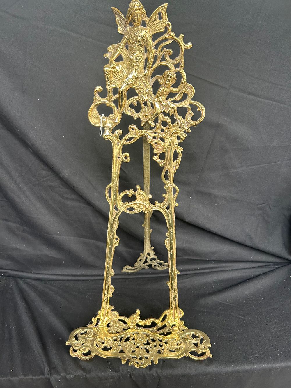 Lot 204: Stunning Large Vintage Brass Picture Stand Cherub Detail...