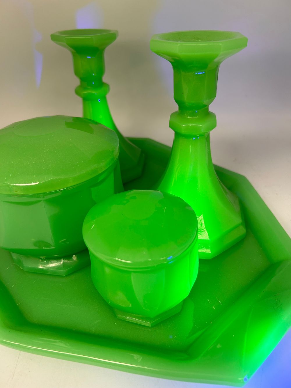 Lot 279: Stunning Uranium Milk Glass Dressing Table Set.