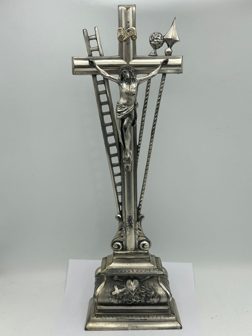 Lot 287: White Metal Crucifix 17" x 6".