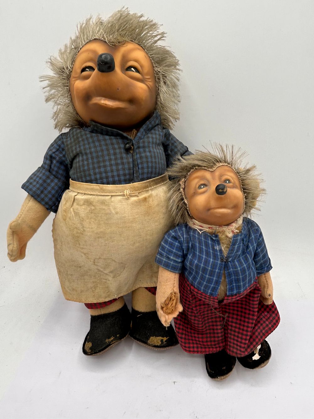 Lot 375: Pair Of Vintage Steiff Figures Tallest Standing 11"