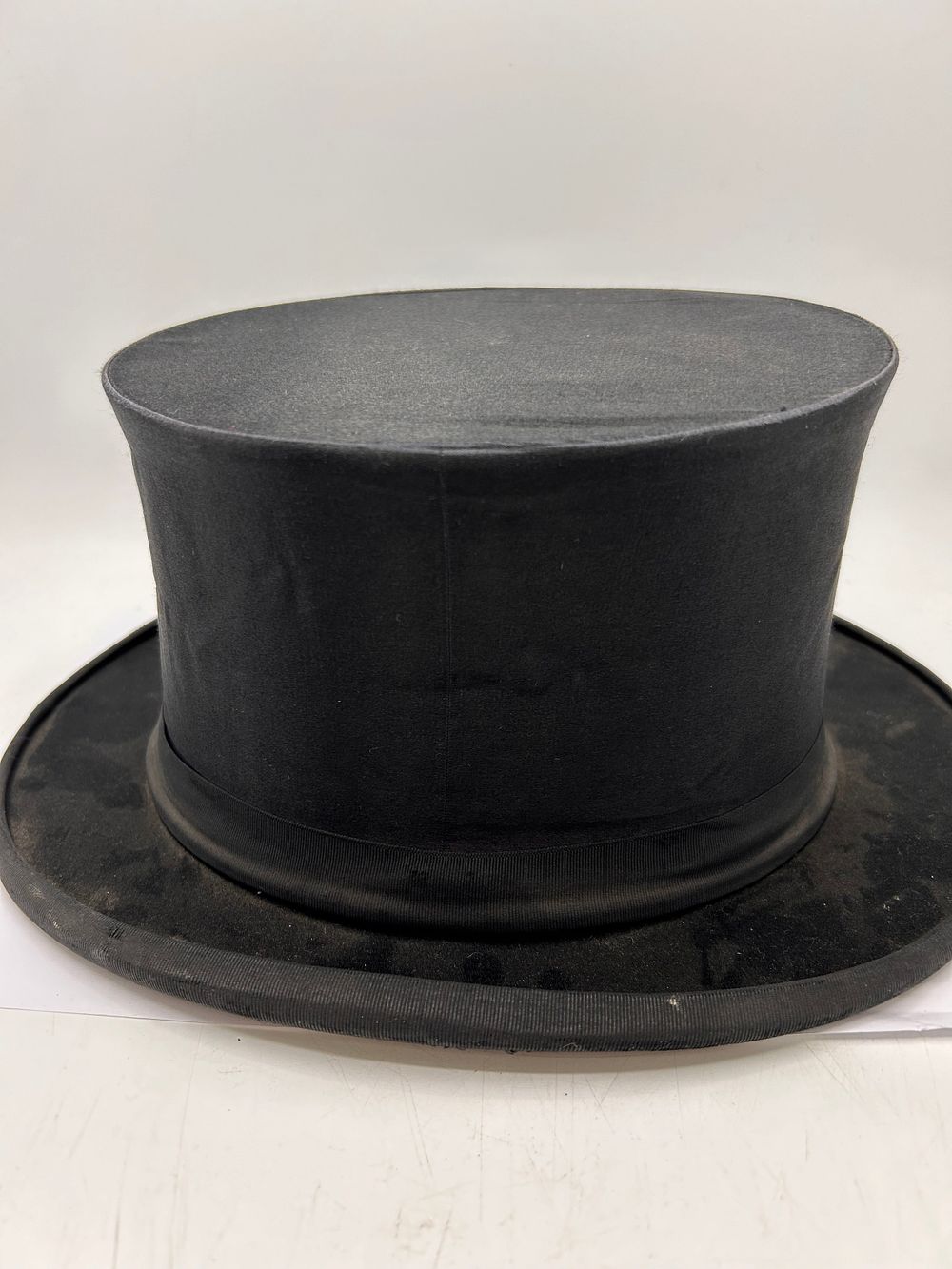 Lot 380: Vintage Collapsible Top Hat .
