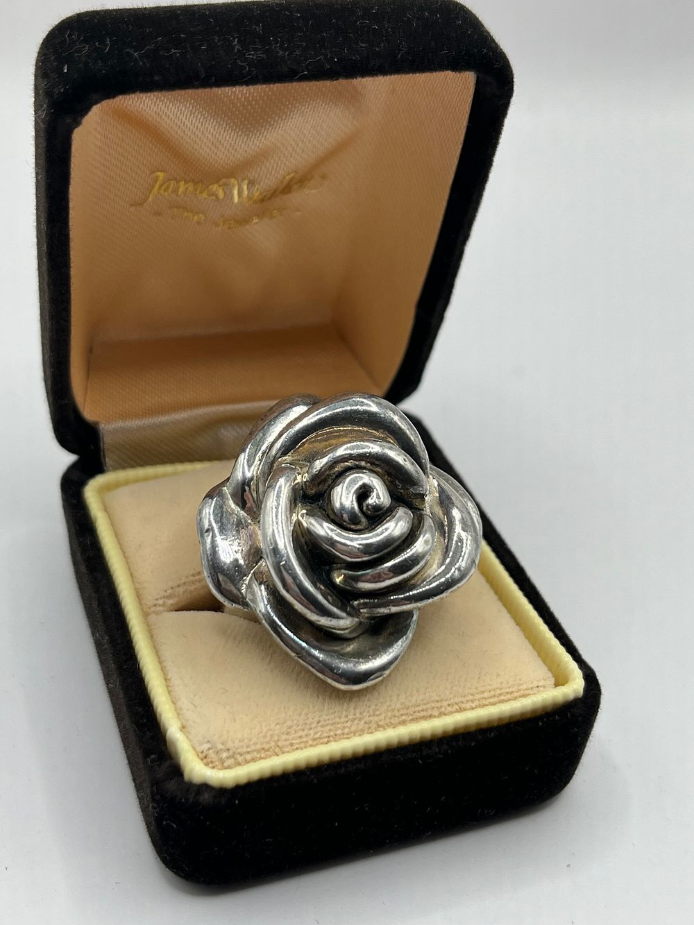 Lot 306: Large Silver Rose Ring Size P, 11.42g.
