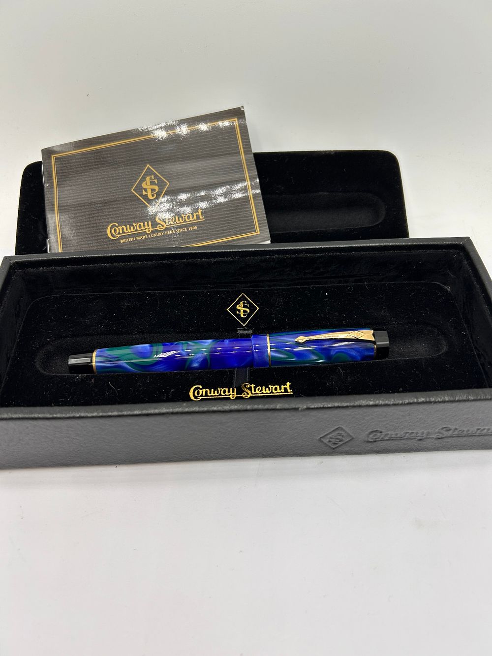 Lot 341: Conway Stewart Wellington Collection Fountain Pen With 18k...