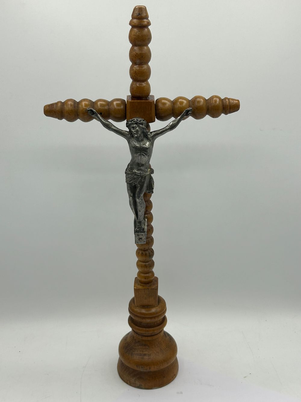 Lot 427: Antique Crucifix Standing 16”
