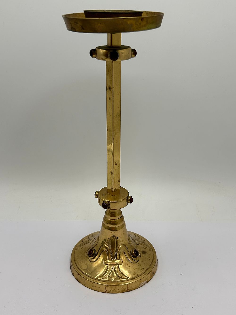 Lot 501: Nice Quality Candle /Tea Light Holder , Standing...