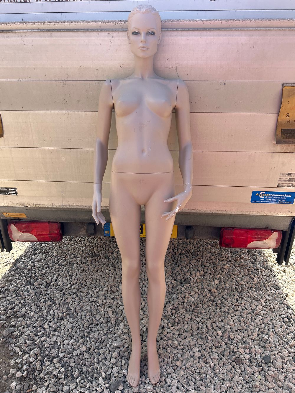 Lot 435: A Contemporary Semi-Realistic Female Mannequin