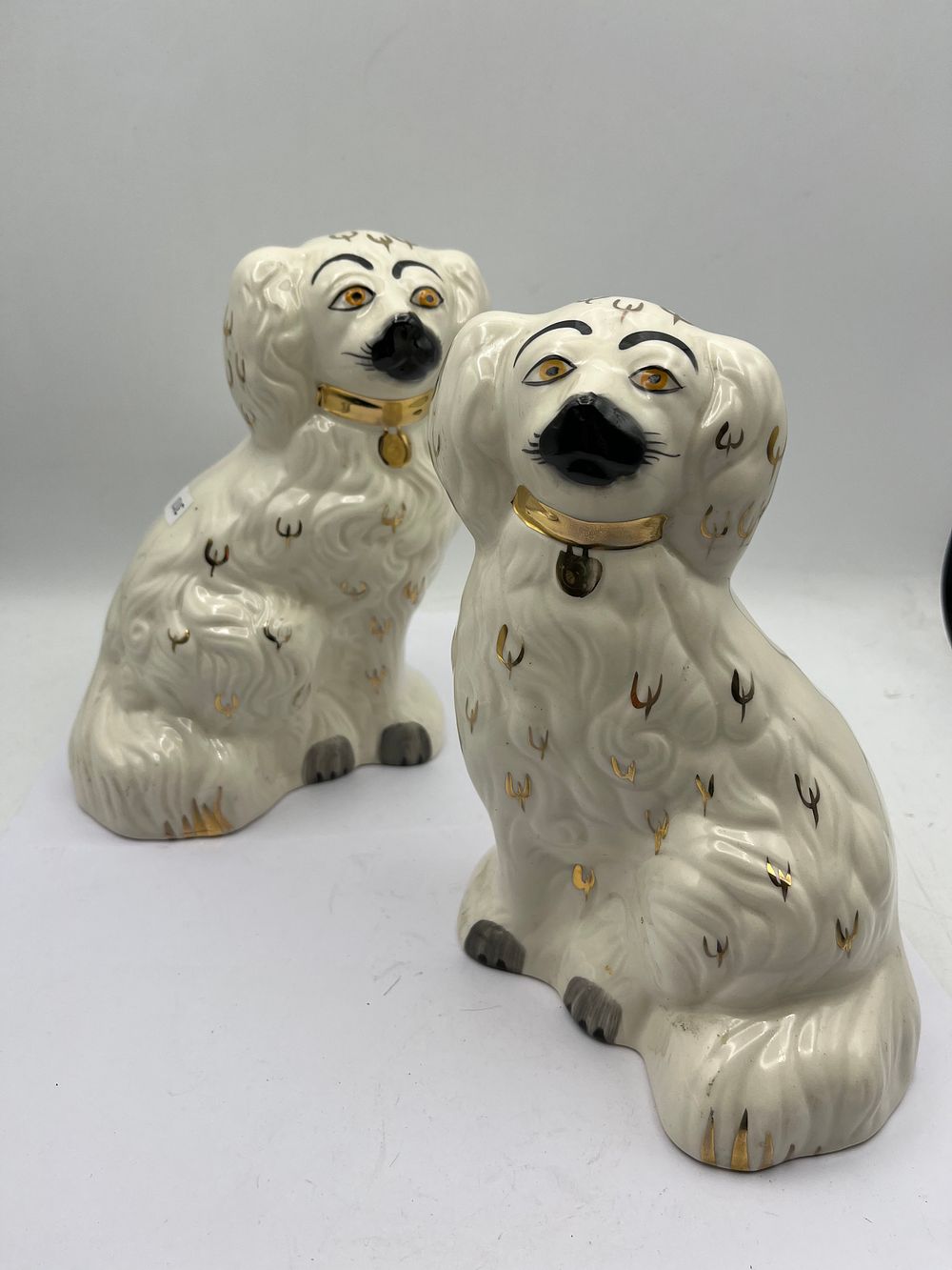 Lot 447: A Pair of English Beswick Staffordshire Spaniel Mantle Dogs, Model 1378-5