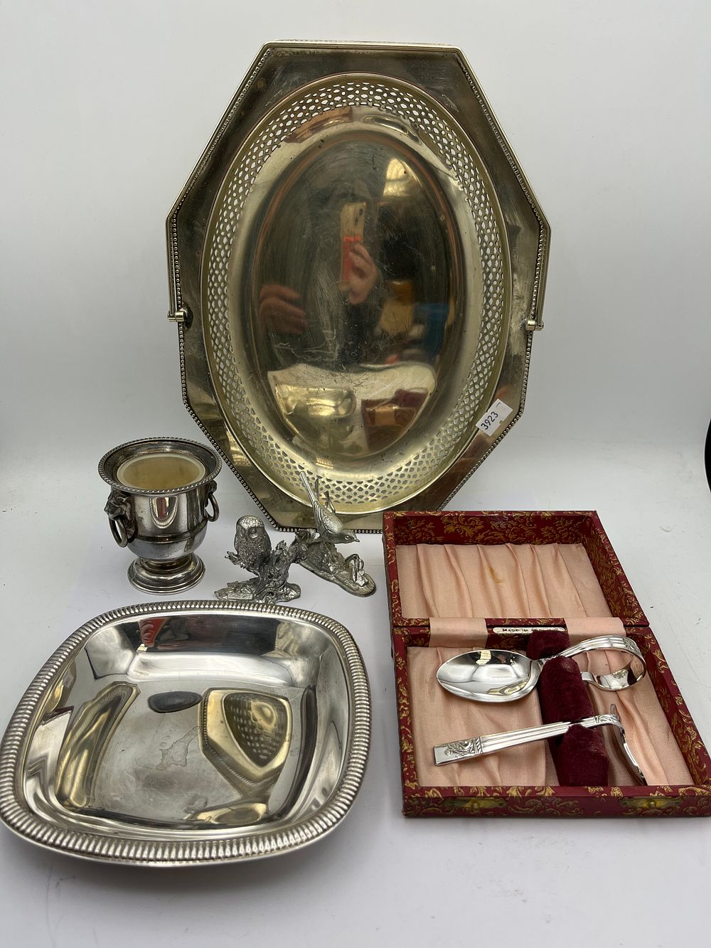 Lot 478: A Collection of Silver-Plated Table Articles