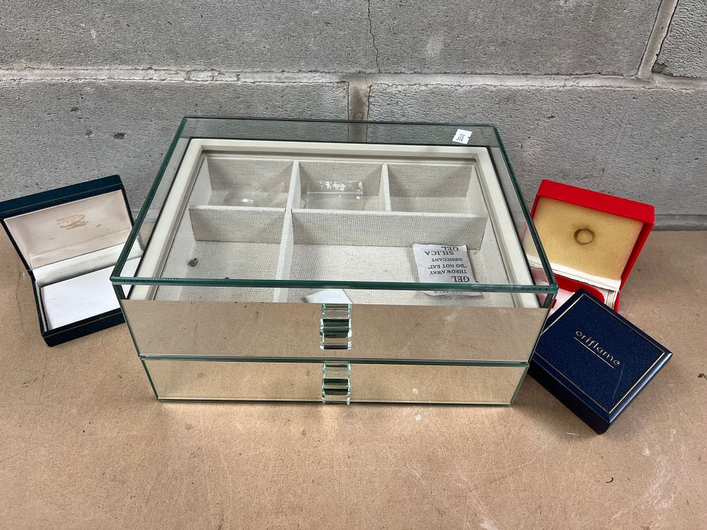 Lot 494: A Contemporary Mirrored Glass Two-Drawer Jewelry Box with Three Presentation Cases