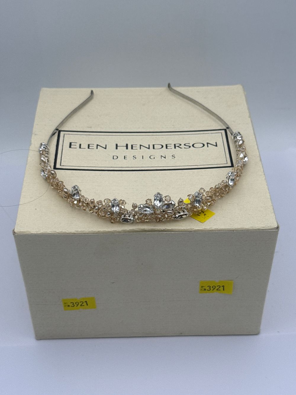 Lot 535: Elen Henderson Designs Bridal Headpiece