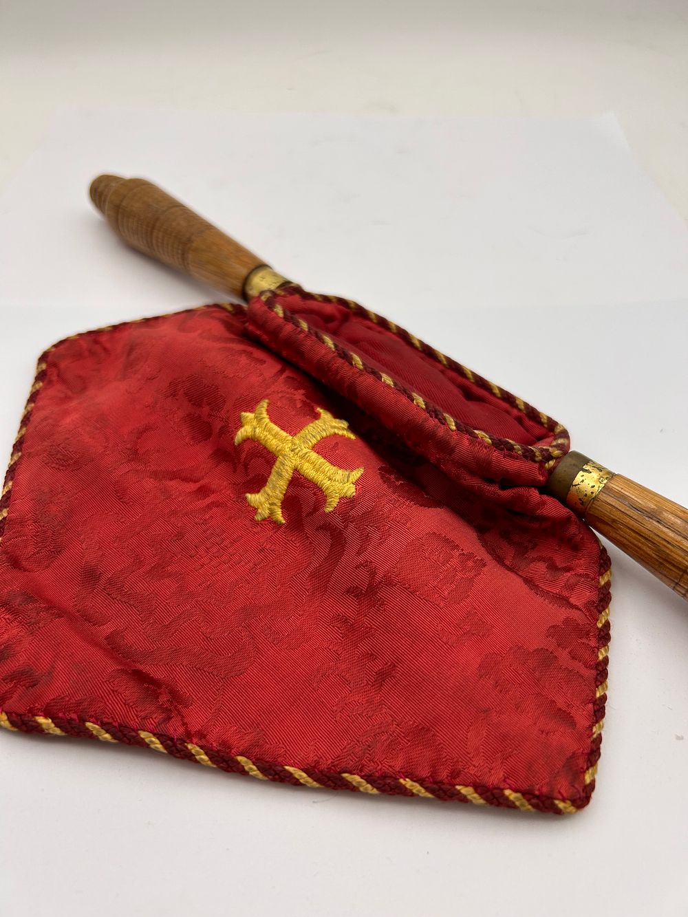 Lot 592: Vintage Church Collection Pouch with Embroidered Cross and Wooden Handle