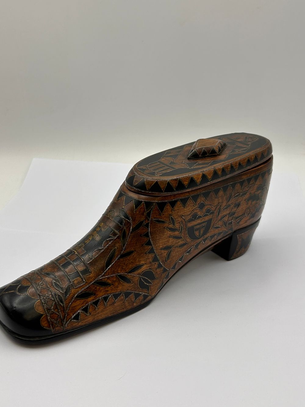 Lot 300: A 16th/17th Century?? Dutch? Wooden Shoe Double Inkwell with Pique Work, 9" Long