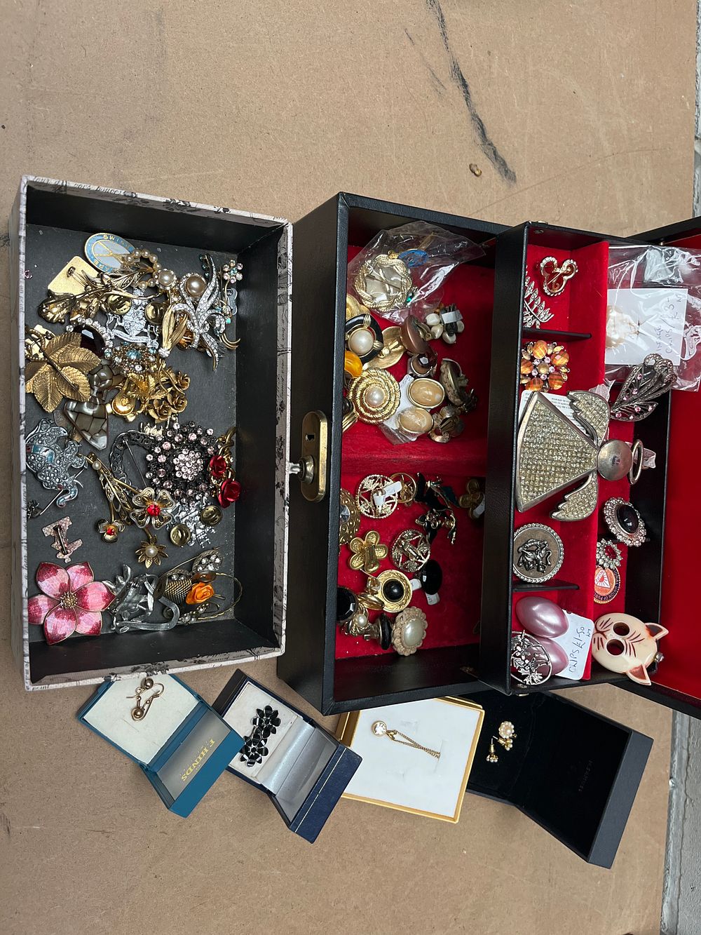Lot 406: A Collection of Costume Jewelry in Boxes