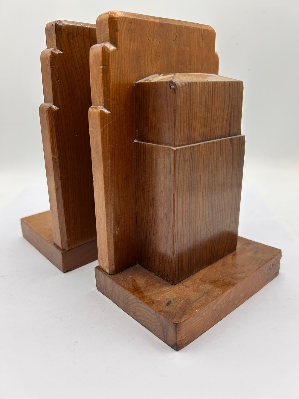 Lot 317: A Pair of Gordon Russell Art Deco Wood Bookends