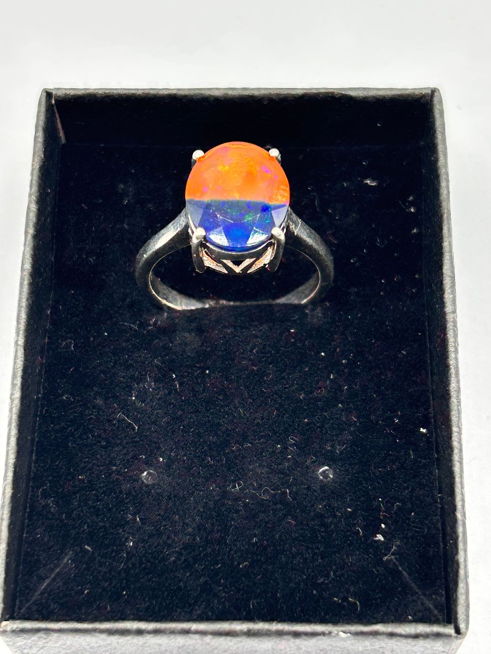 Lot 495: A Peacock Opal Ring in Sterling Silver