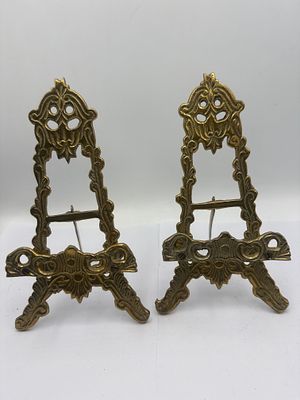 A Pair of Vintage Ornate Brass Table Top Display Easels, 8 inches tall. A pair of vintage ornate 