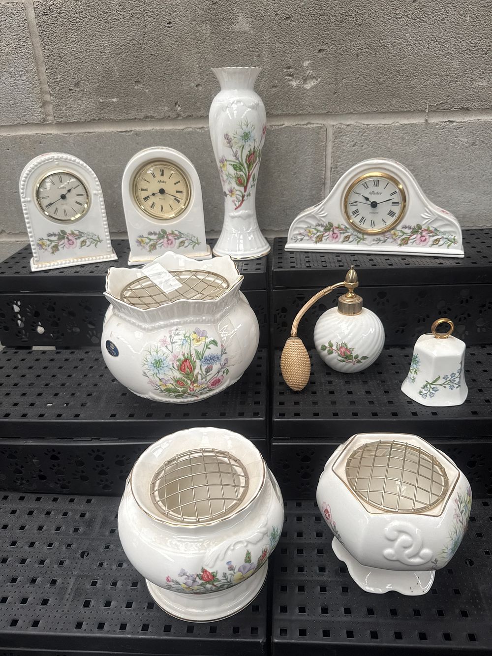 Lot 308: A Collection of 9 Aynsley 'Wild Tudor' Fine Bone China Decorative Items