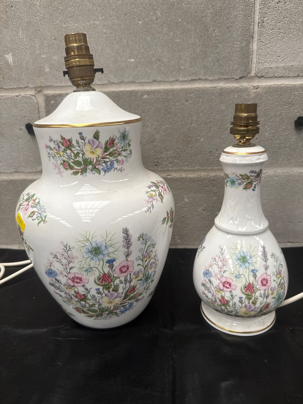Lot 421: A Pair of Aynsley 'Wild Tudor' Table Lamps, 14" & 11" Tall