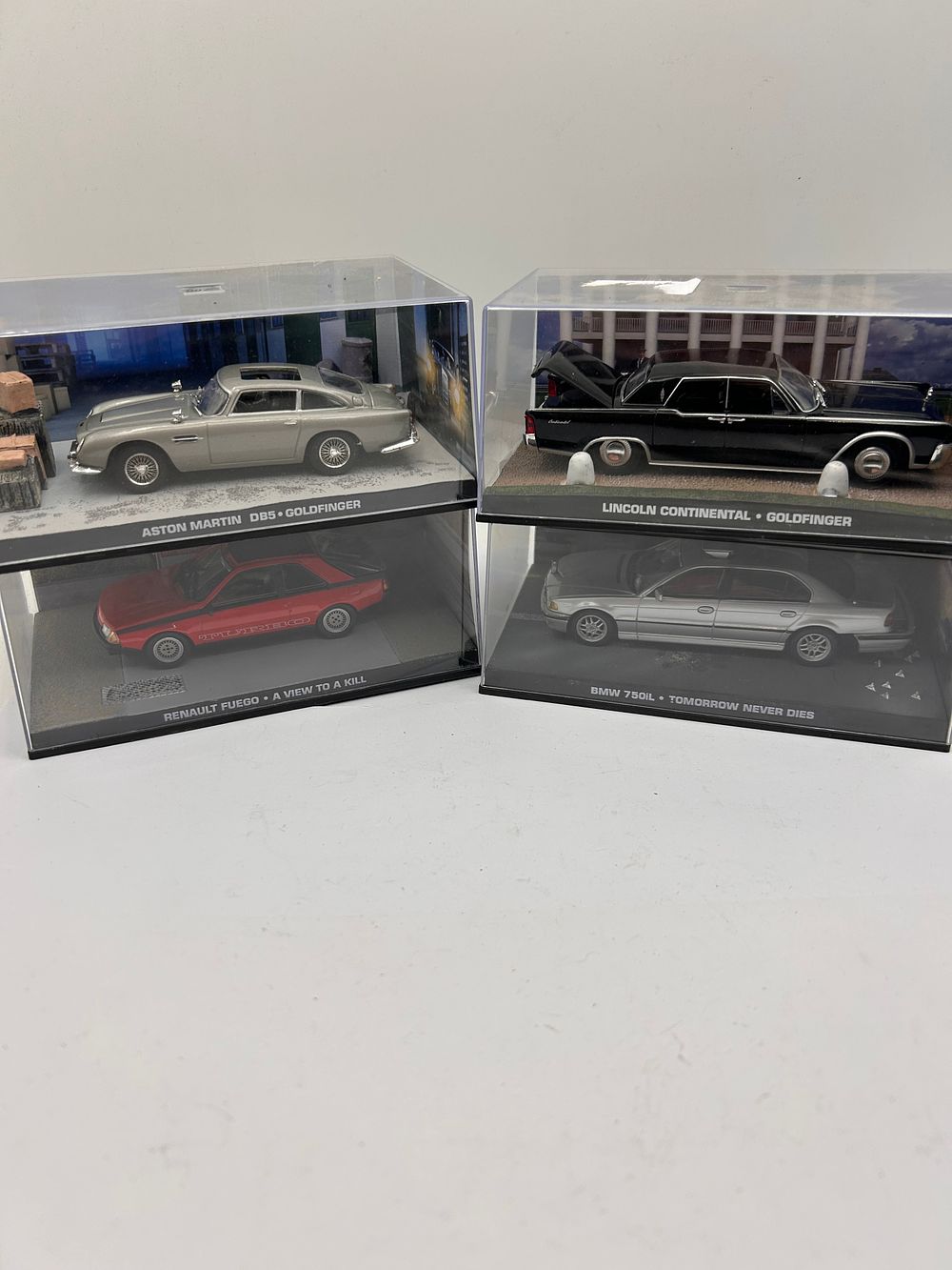 Lot 481: A Collection of Fabbri James Bond 007 1:43 Scale Die-Cast Model Cars