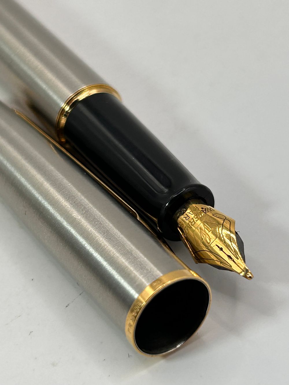 Lot 341: Waterman Hemisphere GT Brushed Steel Fountain Pen