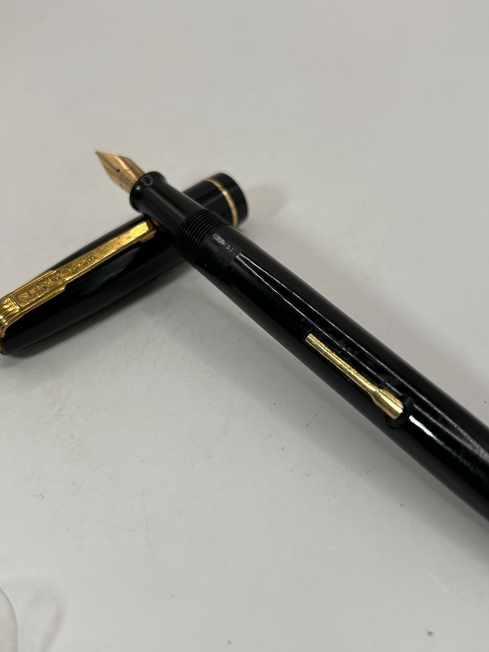 Lot 343: Waterman Vintage Black Lever Filler Fountain Pen with 14 CT Gold Nib