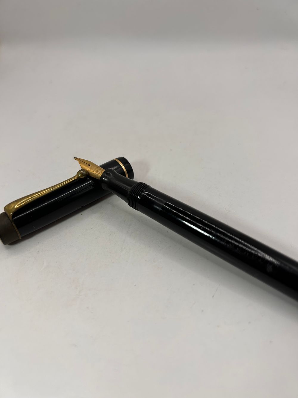 Lot 344: Waterman Vintage Black Lever-Filler Fountain Pen with 14 Carat Gold Nib