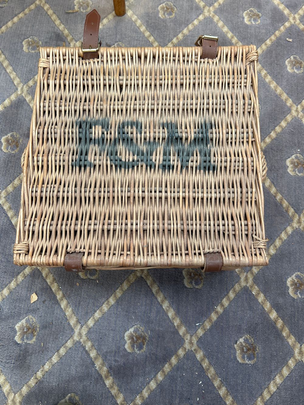 Lot 522: Fortnum & Mason Wicker Picnic Hamper Trunk