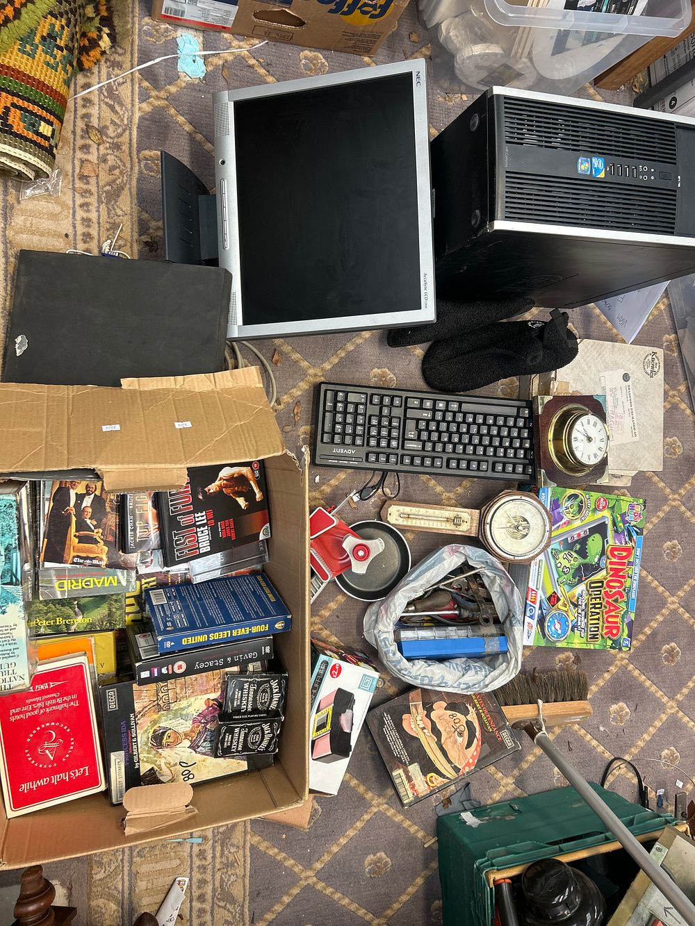 Lot 524: A Collection of Miscellaneous Electronics, Household Goods, and Bulk Media Lot