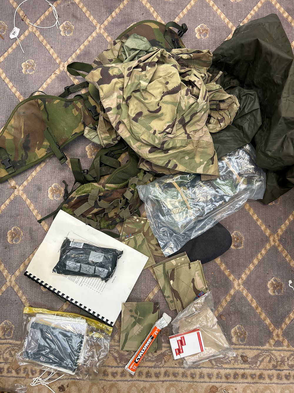 Lot 526: A Collection of  Items of Modern Military Field Gear and Accessories