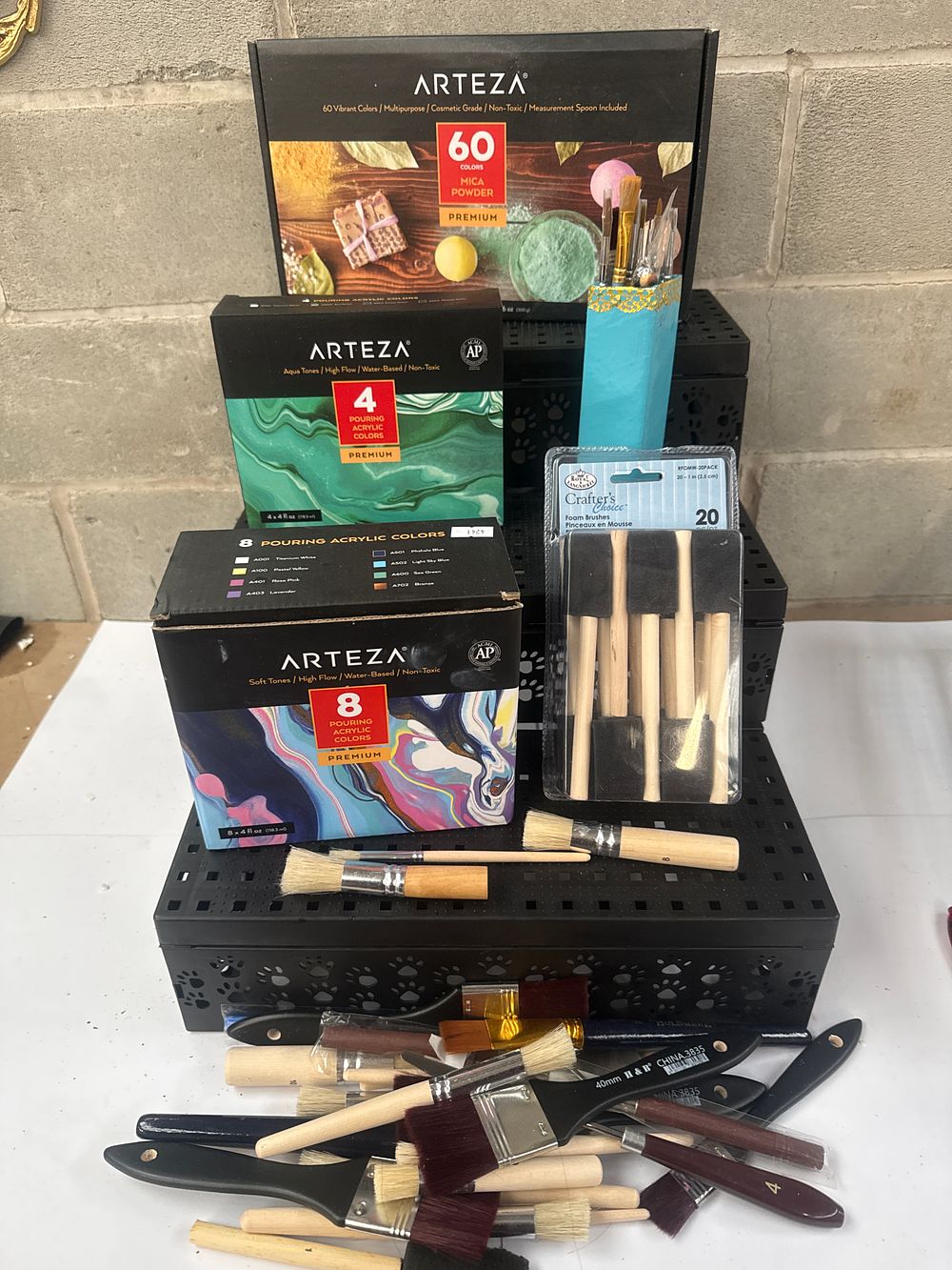 Lot 557: A Collection of  ARTEZA Acrylic Pouring Supplies and Brushes