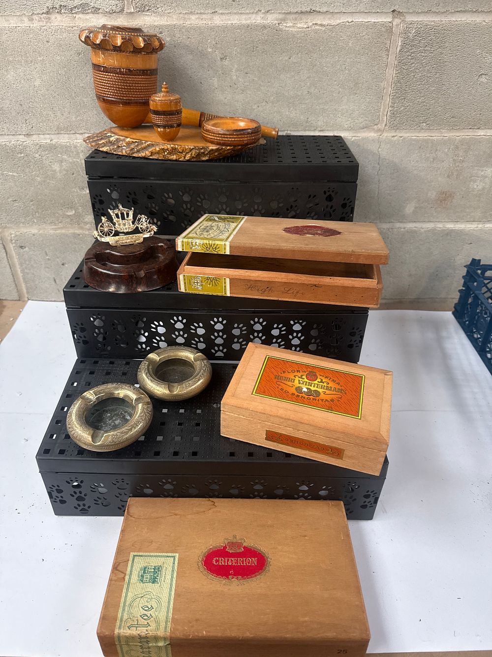 Lot 558: A Collection of Wooden Decorative Objects and Cigar Ephemera