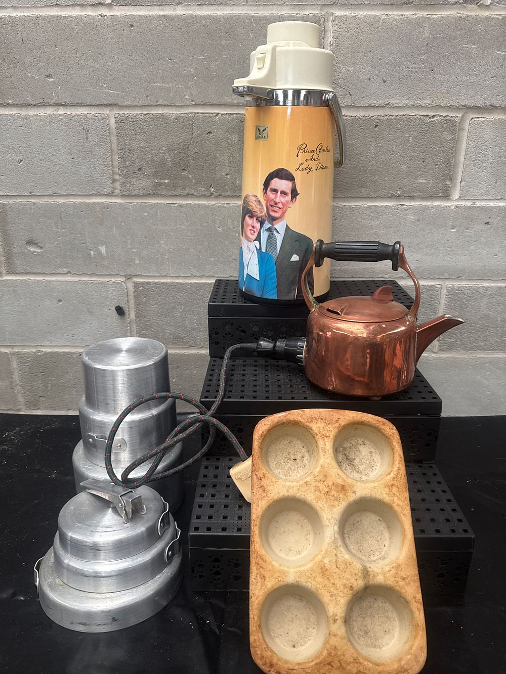 Lot 196: A Collection of Vintage Kitchenware and Royal Memorabilia including Pampered Chef Stoneware