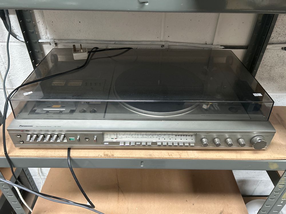 Lot 304: Panasonic SG-4000 Stereo Music Center
