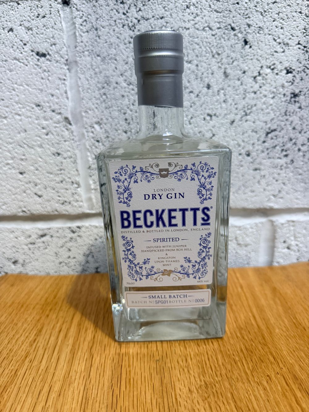 Lot 357: Beckett's Spirited London Dry Gin, 70cl