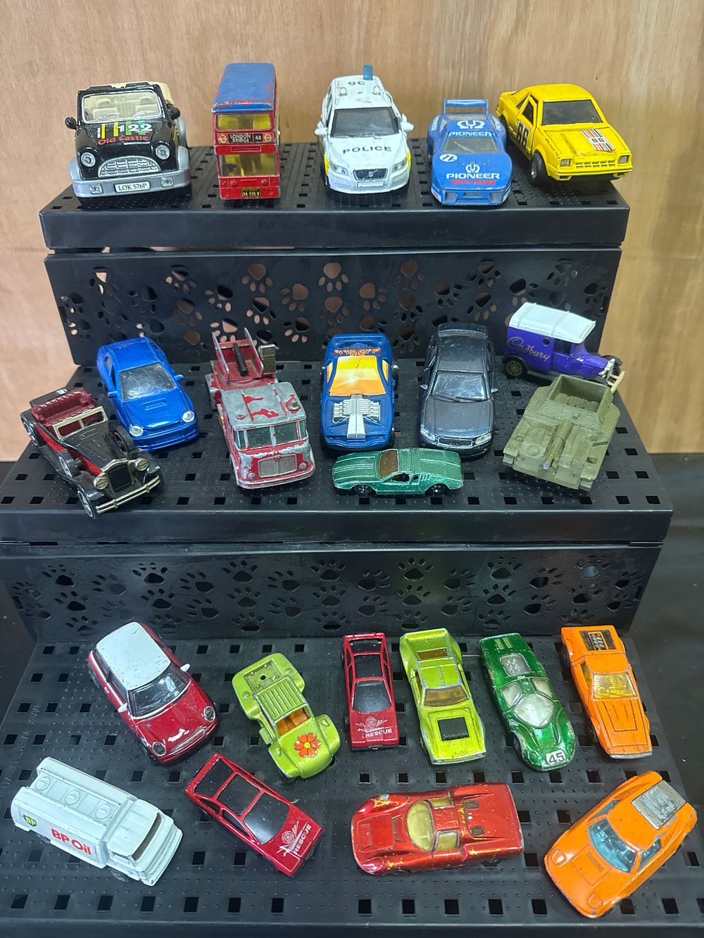 Lot 396: A Collection of 23 Assorted Die-Cast Toy Vehicles including Hot Wheels and Maisto
