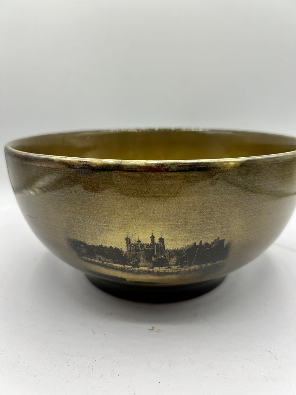 Lot 424: A Ridgways Ceramic Lusterware Bowl with Architectural Transfer Scenes
